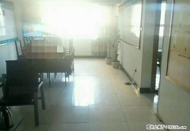 深航酒店附近：香城大厦2室2厅简装空房不带家具年租 - 房屋出租 - 房屋租售 - 喀什分类信息 - 喀什28生活网 ks.28life.net