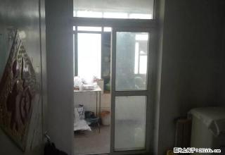 东湖小区多层3楼简装75平配置家具家电拎包入住 - 喀什28生活网 ks.28life.net