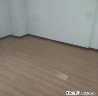 海峡大厦138平 三室两厅8楼 简装 繁华商业地段 - 喀什28生活网 ks.28life.net